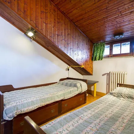 Villa Cinderella 7 Bedrooms 13 Pax Vila Ispra