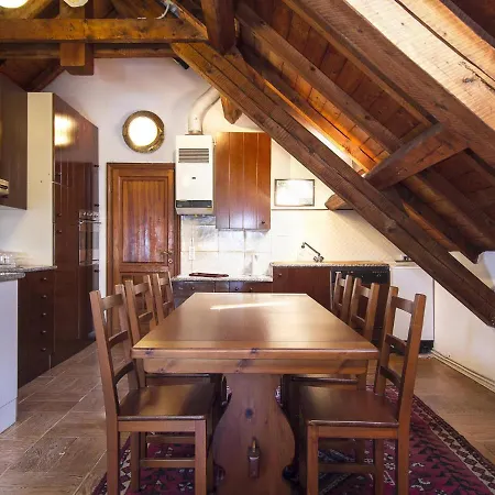 Villa Cinderella 7 Bedrooms 13 Pax Ispra