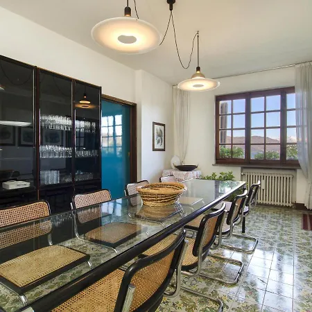 Villa Cinderella 7 Bedrooms 13 Pax * Ispra