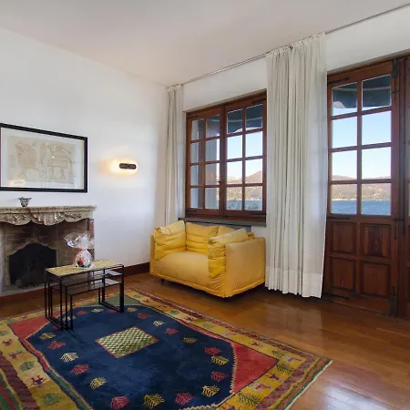 Villa Cinderella 7 Bedrooms 13 Pax * Ispra