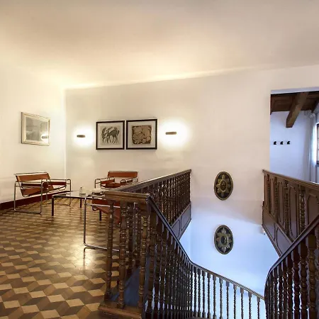 Villa Cinderella 7 Bedrooms 13 Pax Ispra