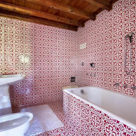 Villa Cinderella 7 Bedrooms 13 Pax Vila