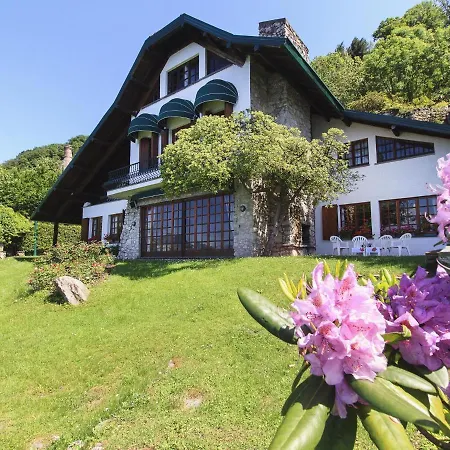 Villa Cinderella 7 Bedrooms 13 Pax *